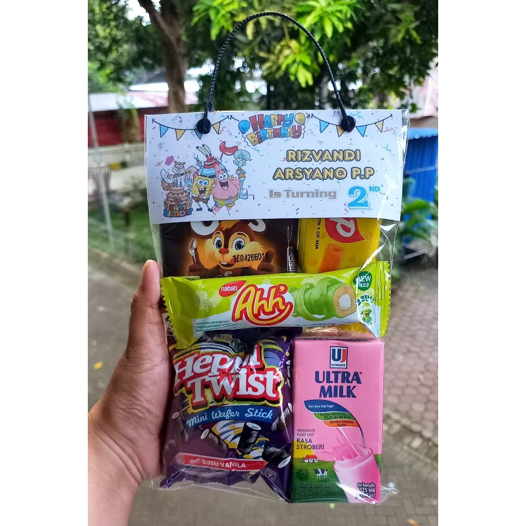 

READY Termurah Paket Snack Ulang Tahun Anak Free Kartu Ucapan / Bingkisan Ulang Tahun Anak / Hampers Ulang Tahun / Souvenir Ulang Tahun