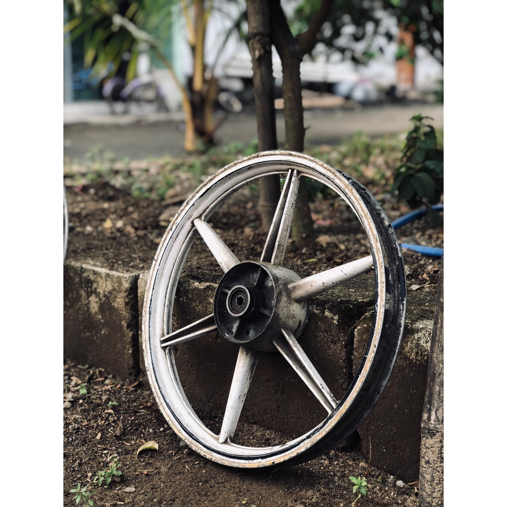 velg palang 6 belakang yamaha kecil