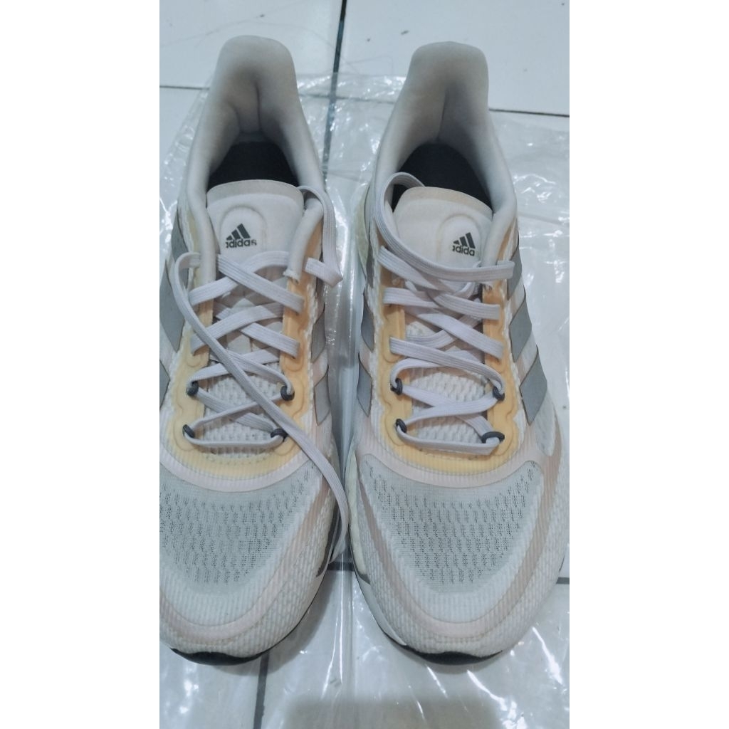 sepatu Adidas original asli