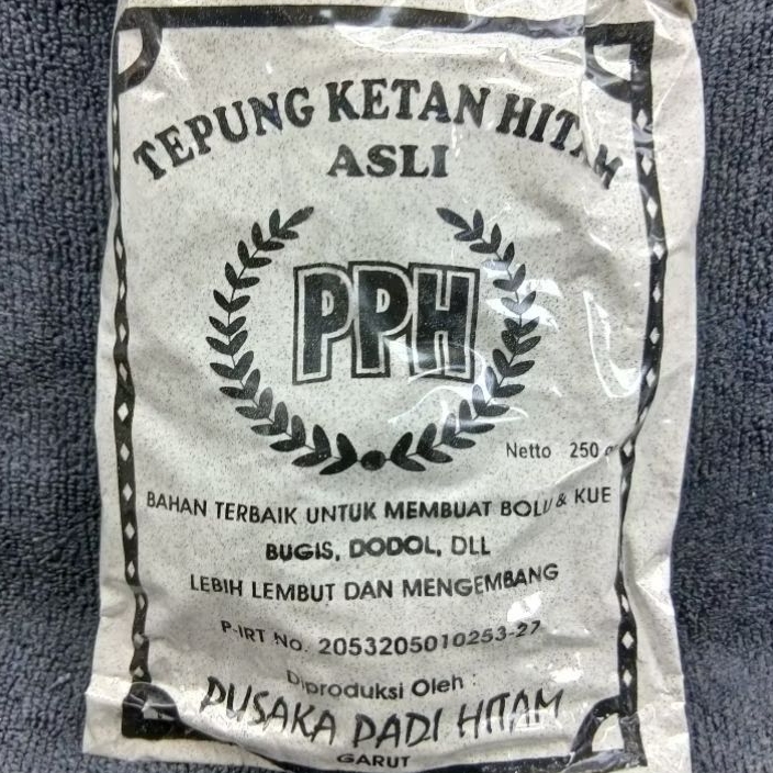 

TEPUNG KETAN HITAM PPH 250GR(1BKS)