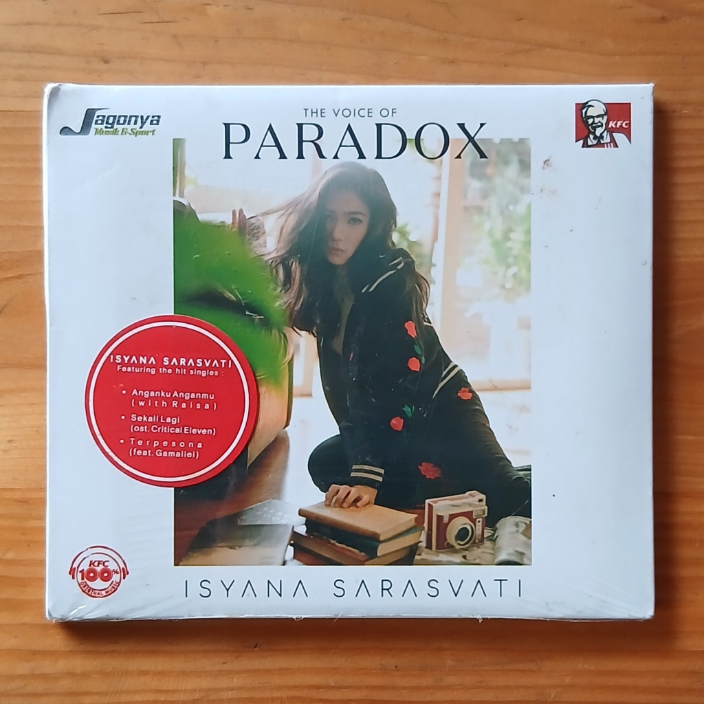 Cd ISYANA SARASVATI - Paradox