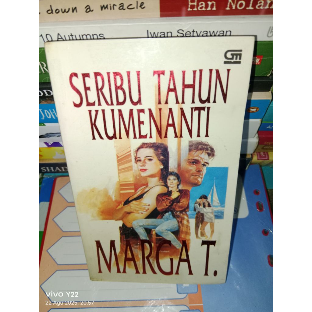 Buku/Novel Bekas (Original) SERIBU TAHUN KUMENANTI MARGA T.