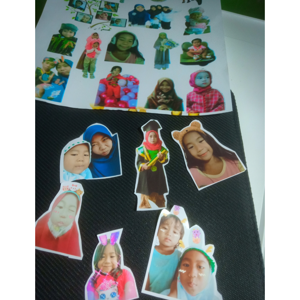 

STIKER custom foto wajah,Murah, bisa custom suka suka kamu