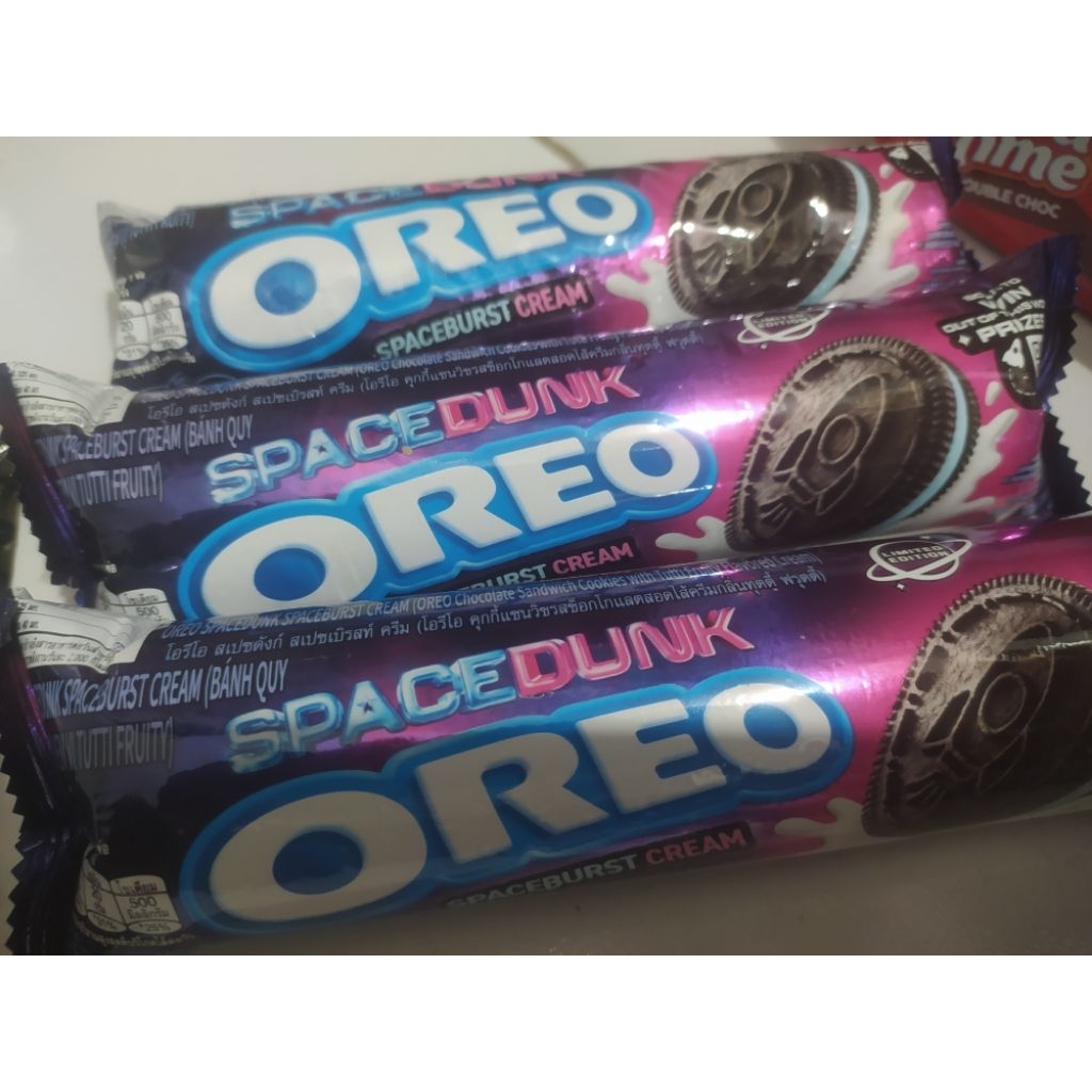 

Oreo spaceburst cream 110 gram