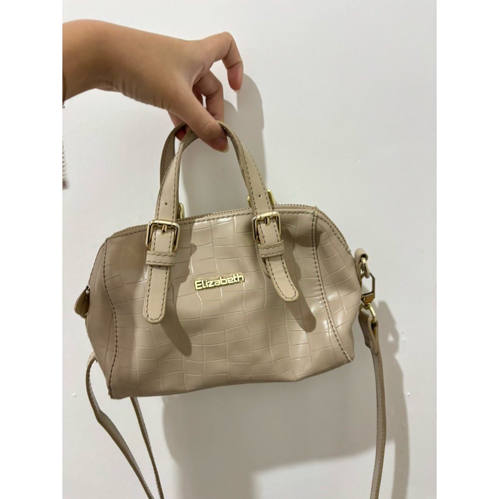 tas sling bag elizabeth carousell