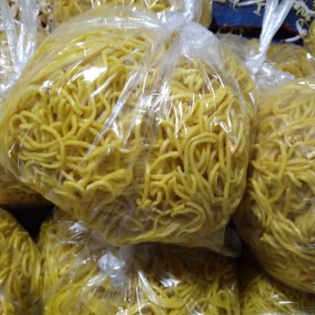 

Mie Kuning Basah / Mie kuning Mentah 1 kg