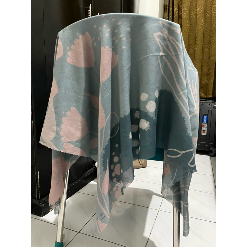 preloved hijab segi empat VRP scarf