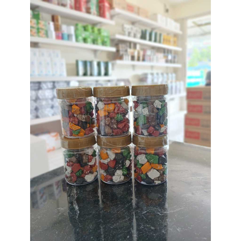 

Coklat Batu Kerikil 100gr Kemasan toples