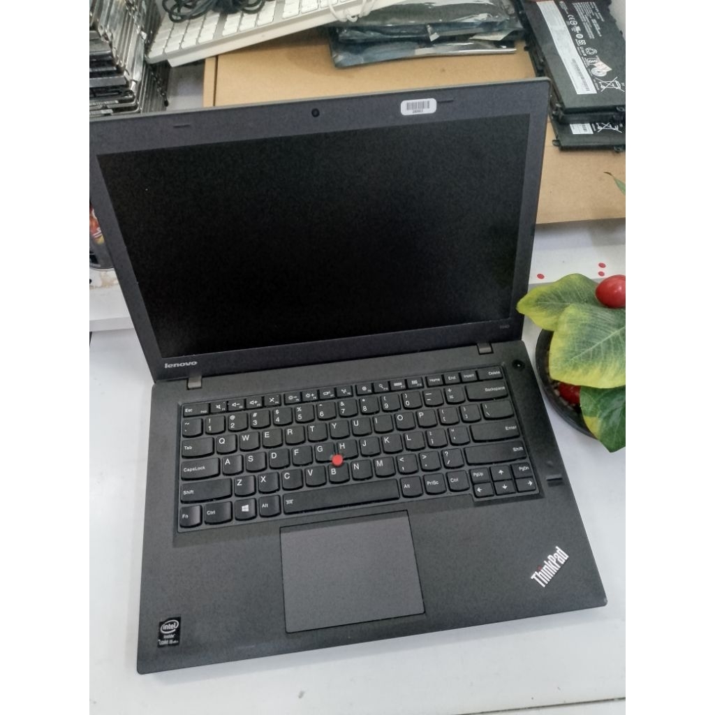 Lenovo thinkpad T440 /T450i5 gen 4/5 //ram 8gb //SSD 256gb muraaah