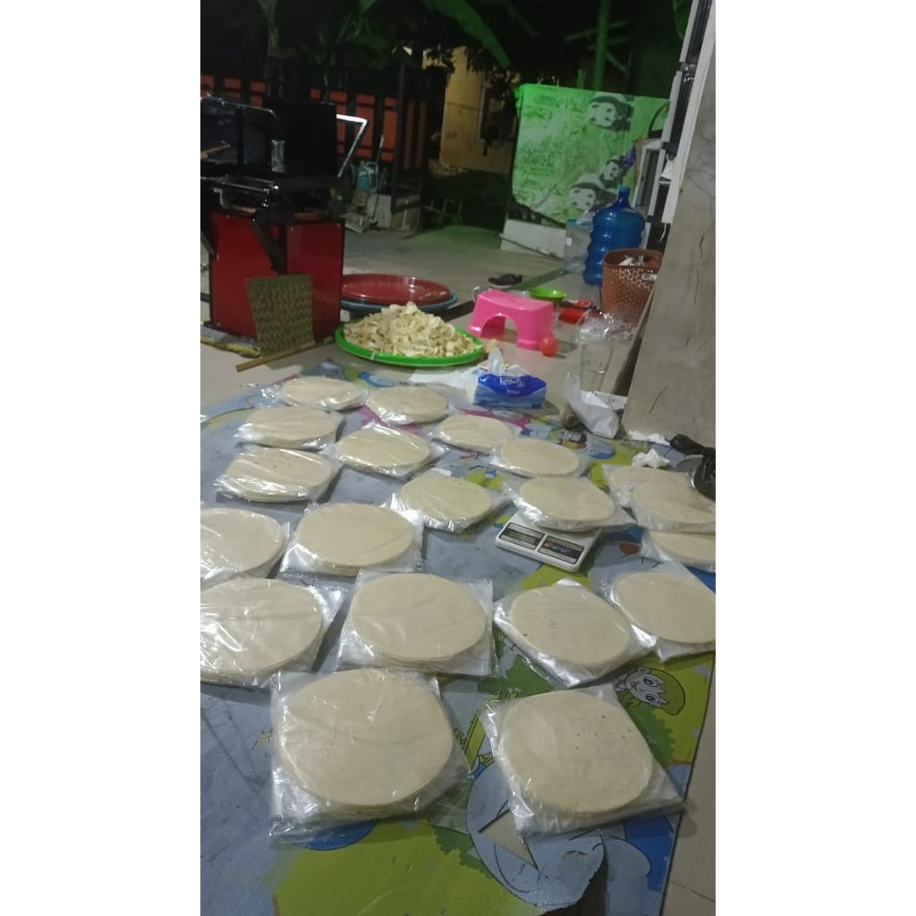 

TORTILLA kulit kebab ukuran 22cm perpack 20pcs