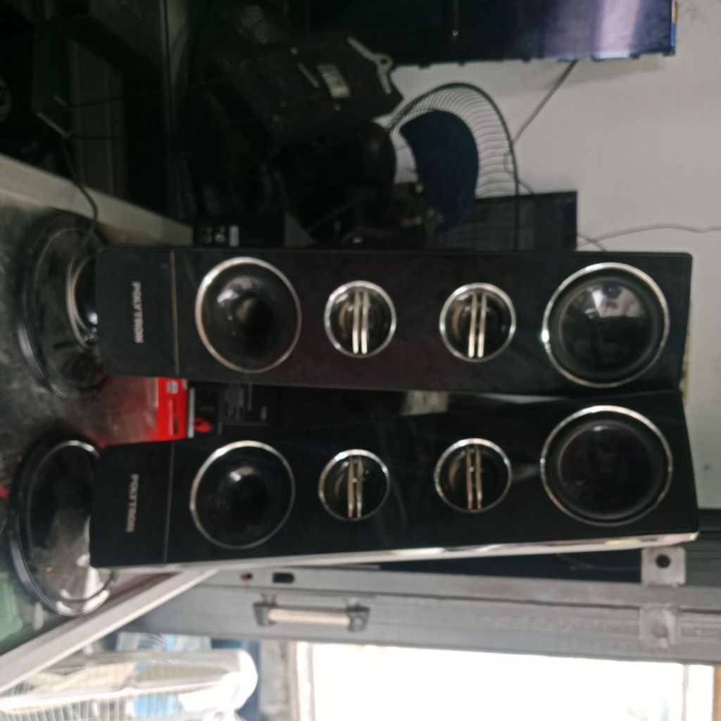 speaker tower bekas tv led polytron 32 inch