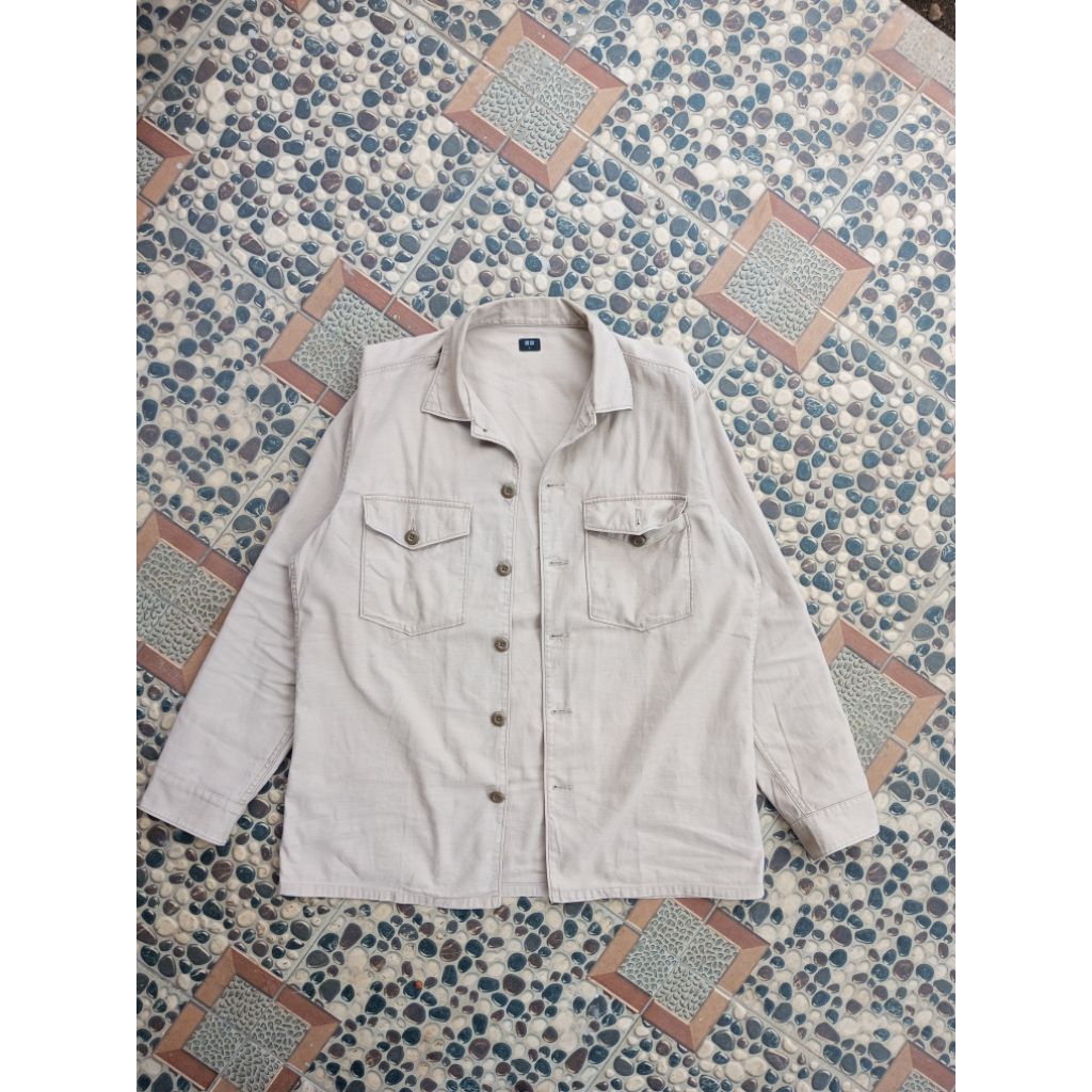uniqlo og 107 military shirt ( warna cream )