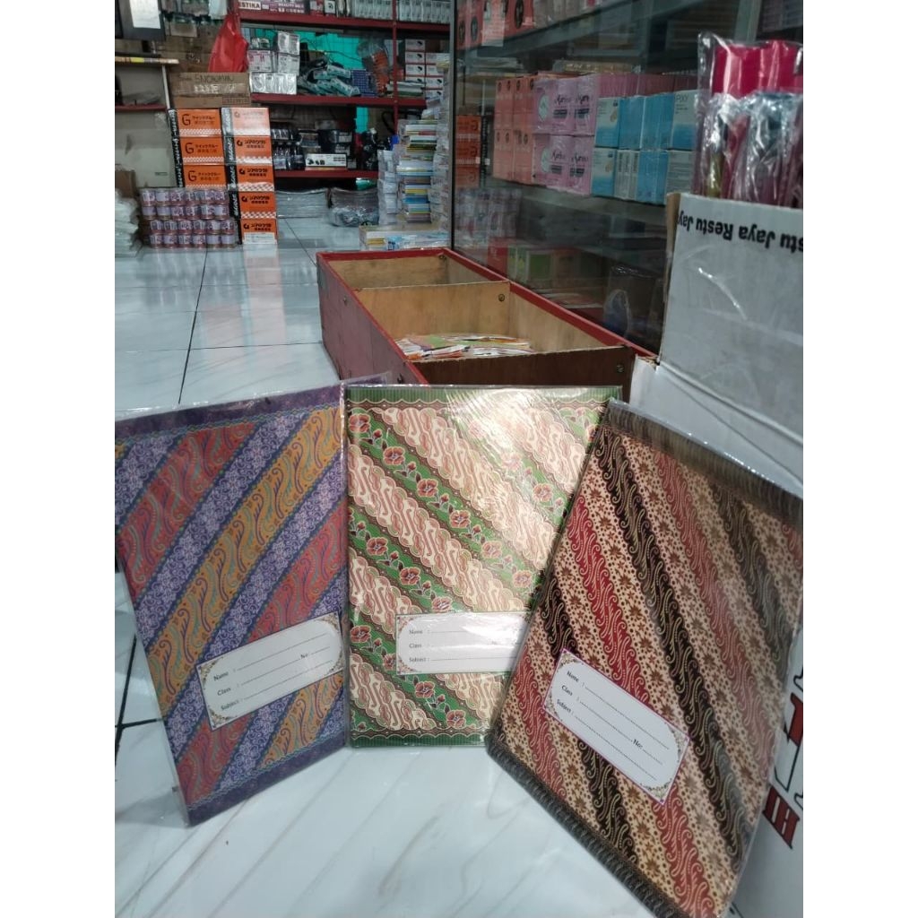 

Sampul boxy batik | sampul buku tulis (1 pack)