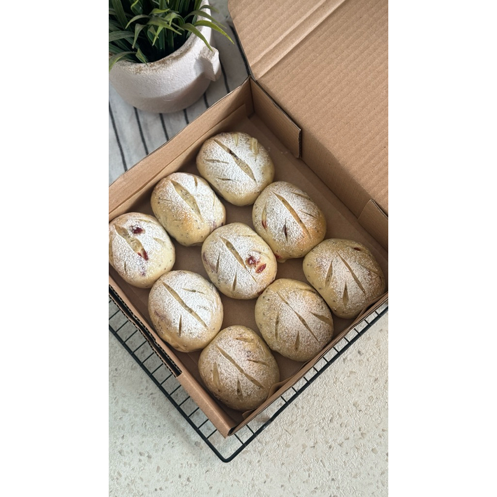 

Sourdough Cranberry Cream Cheese