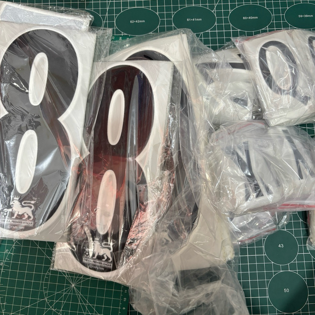 Huruf Angka Inggris 1997 - 2007 Hitam Velt Hk Nns Nameset