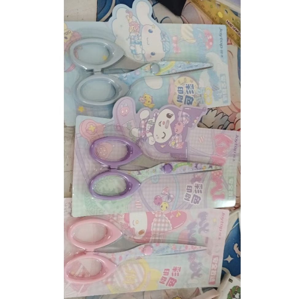 

GUNTING SANRIO MELODY/KUROMI/CINNAMONROLL