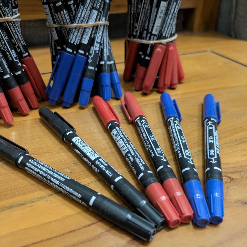 

HONGHENG Spidol Permanen MARKER/Penanda Permanen Black Dual Tip Spidol+Balpoin