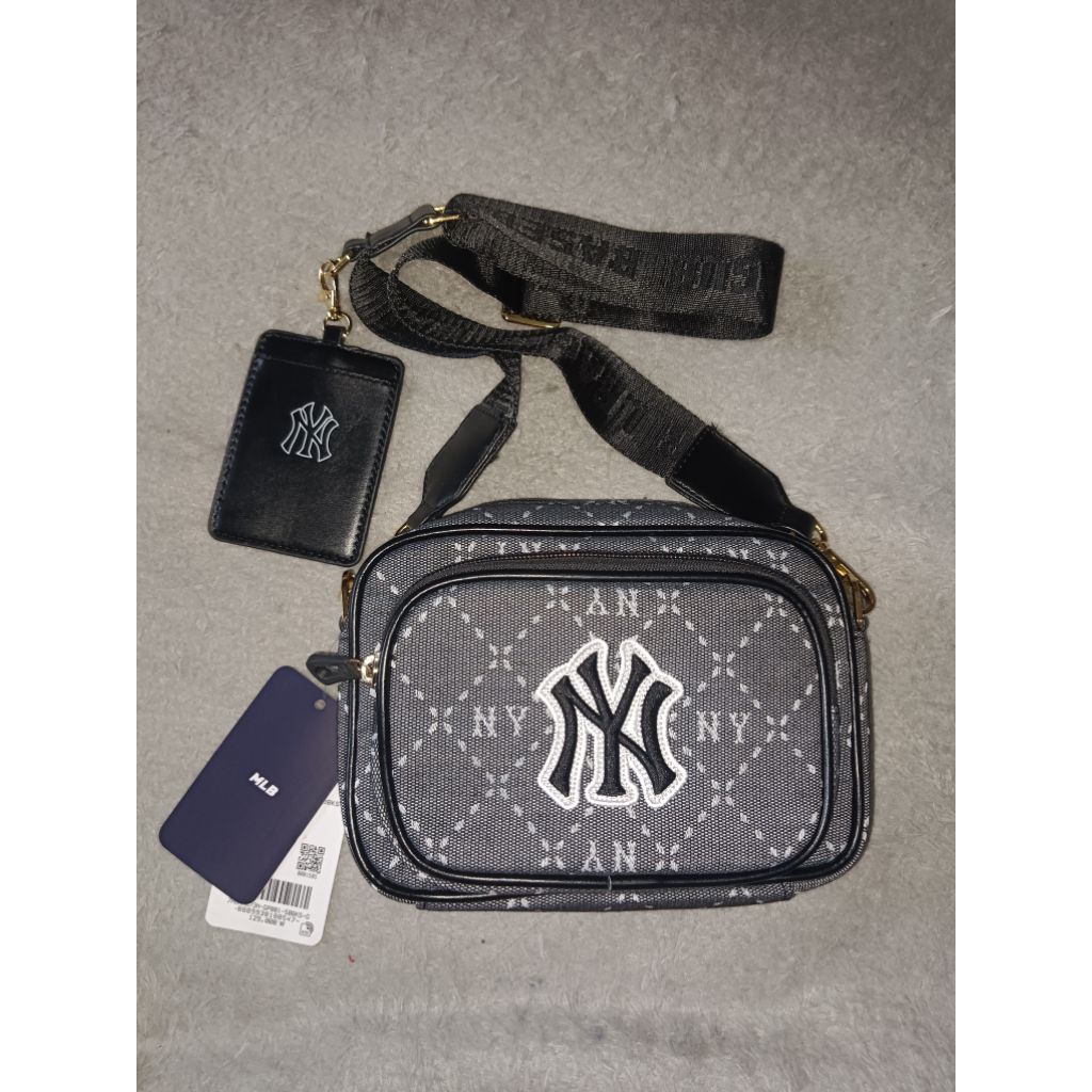 NEW MLB Camera Bag Grey NY