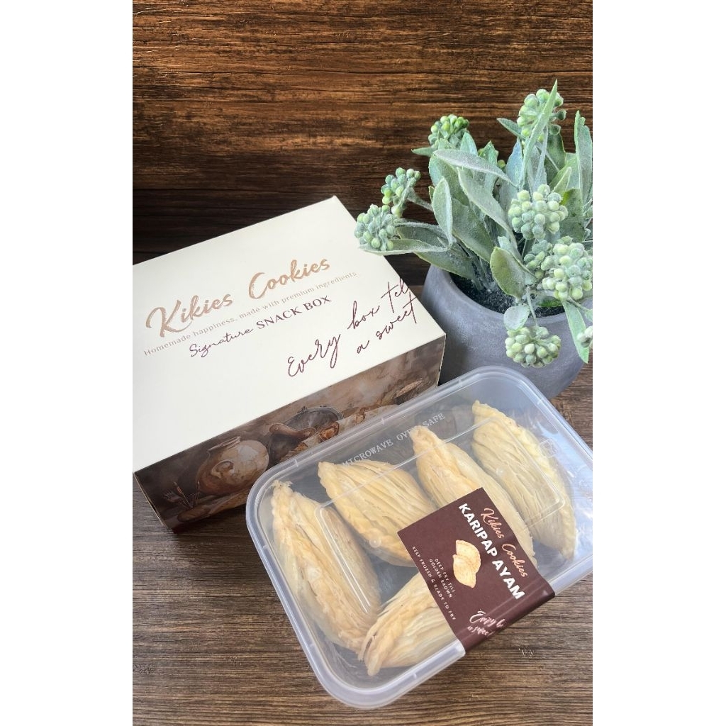 

Frozen Karipap Ayam (isi 5)