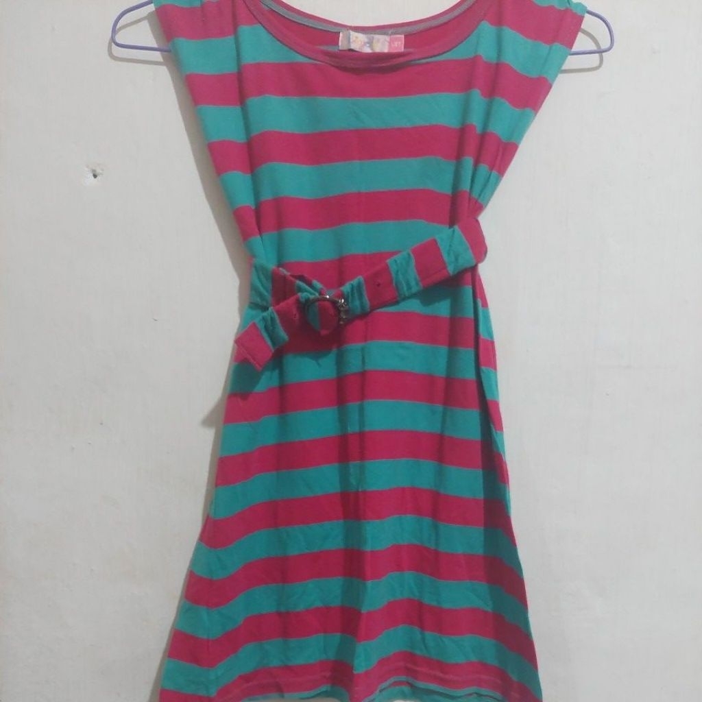 Dress anak katun strecth. Salur-salur magenta toska. Preloved