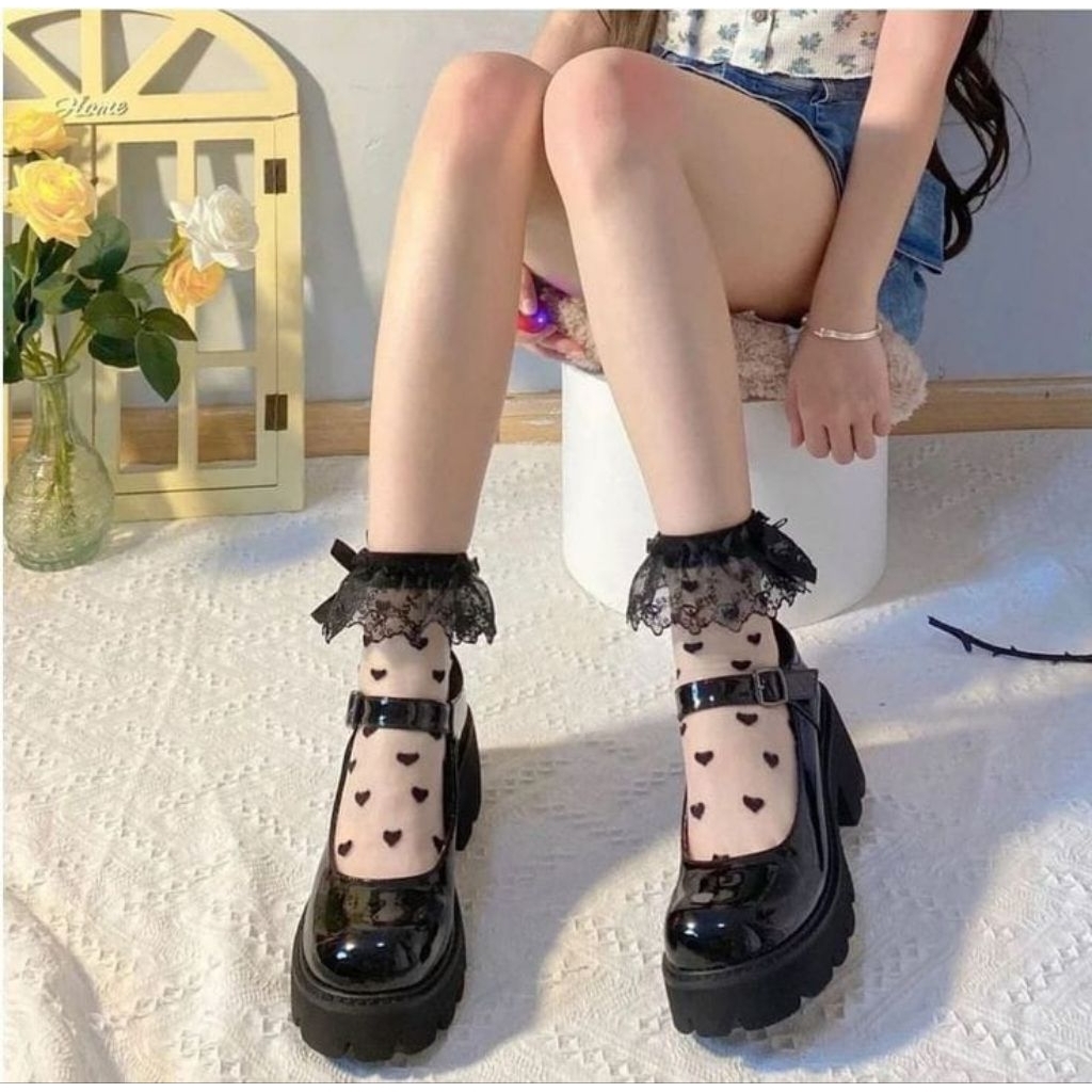 sepatu docmart wanita kekinian hak 5cm kekinian terbaru