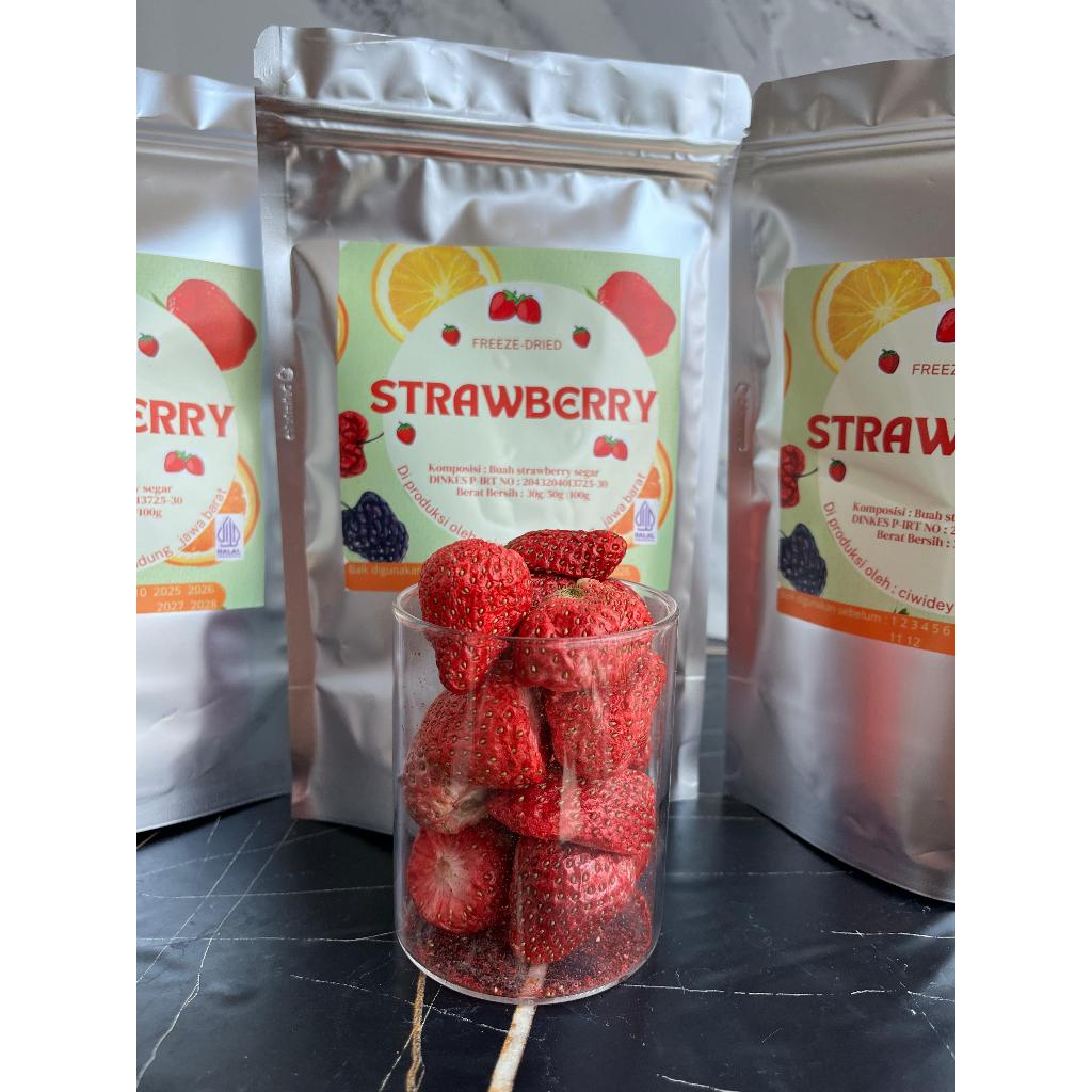 

200ML Snack Buah Strawberry Kering - Freeze Dried Strawberry - Cemilan Sehat Strawberry Kering - Cemilan Snack Diet Rendah Kalori - Dried Freeze