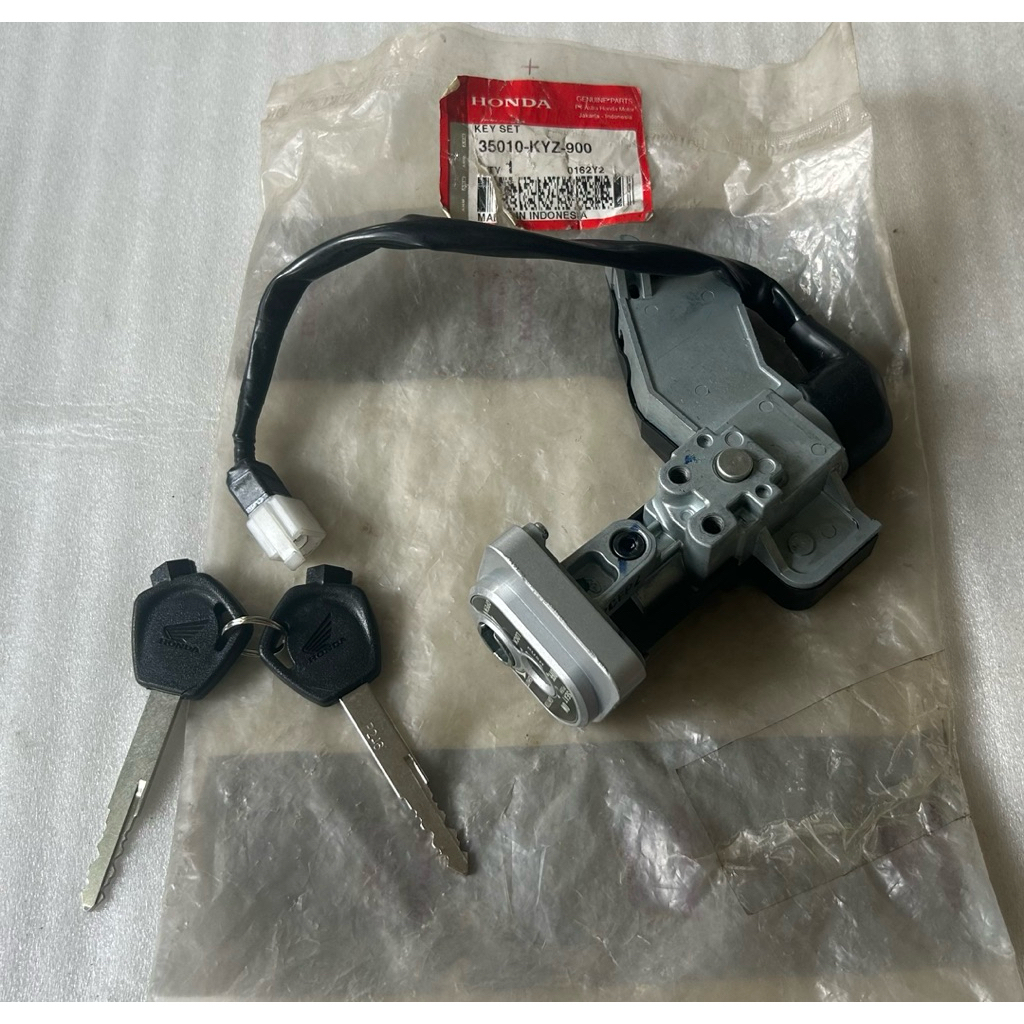 Key Set Kunci Kontak Supra X125 Helm In Karbu Ori AHM 35010KYZ900