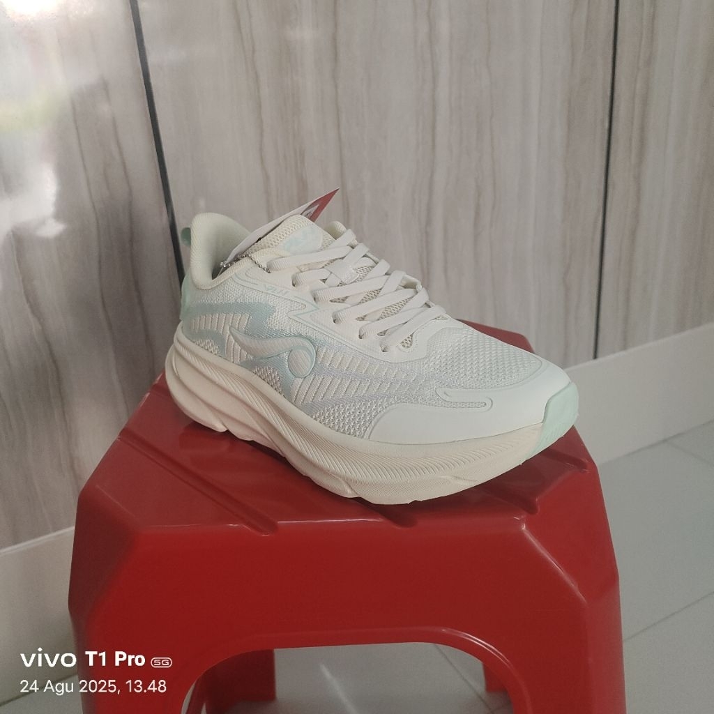 sepatu Sneaker wanita VPN BLAZE beige green