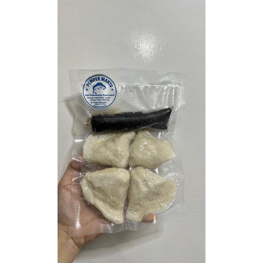 

Pempek Mantu Kapal Selam Tenggiri Premium - isi 4 pcs