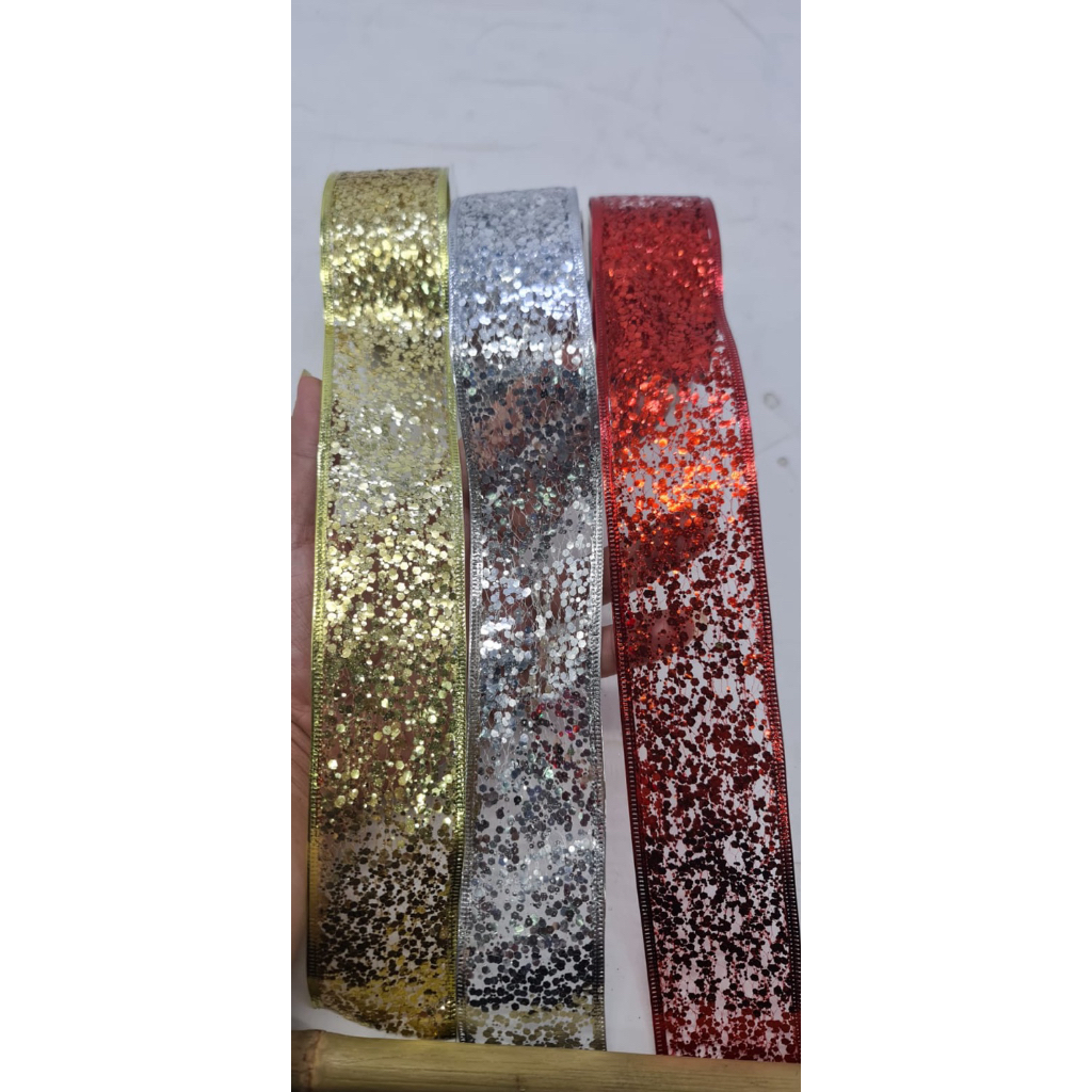 

0868 - 5 ukr 6,3cm pita natal campur 1dus isi 12 0868 -7 ukr 5cm 1dus isi 12