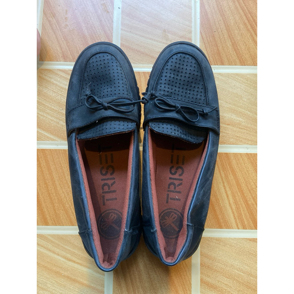 Preloved Sepatu Loafers Triset 36