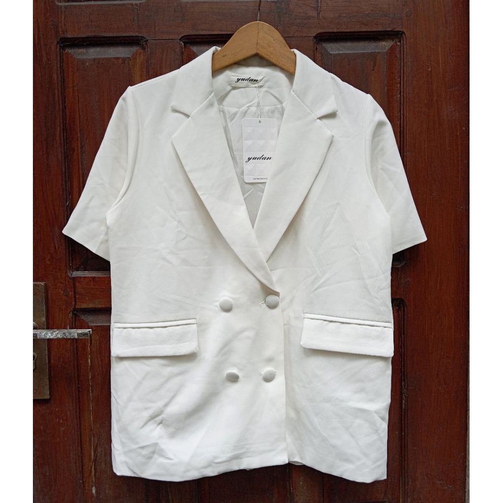 New With Tag Yudan White Short Sleeved Blazer Putih Lengan Pendek