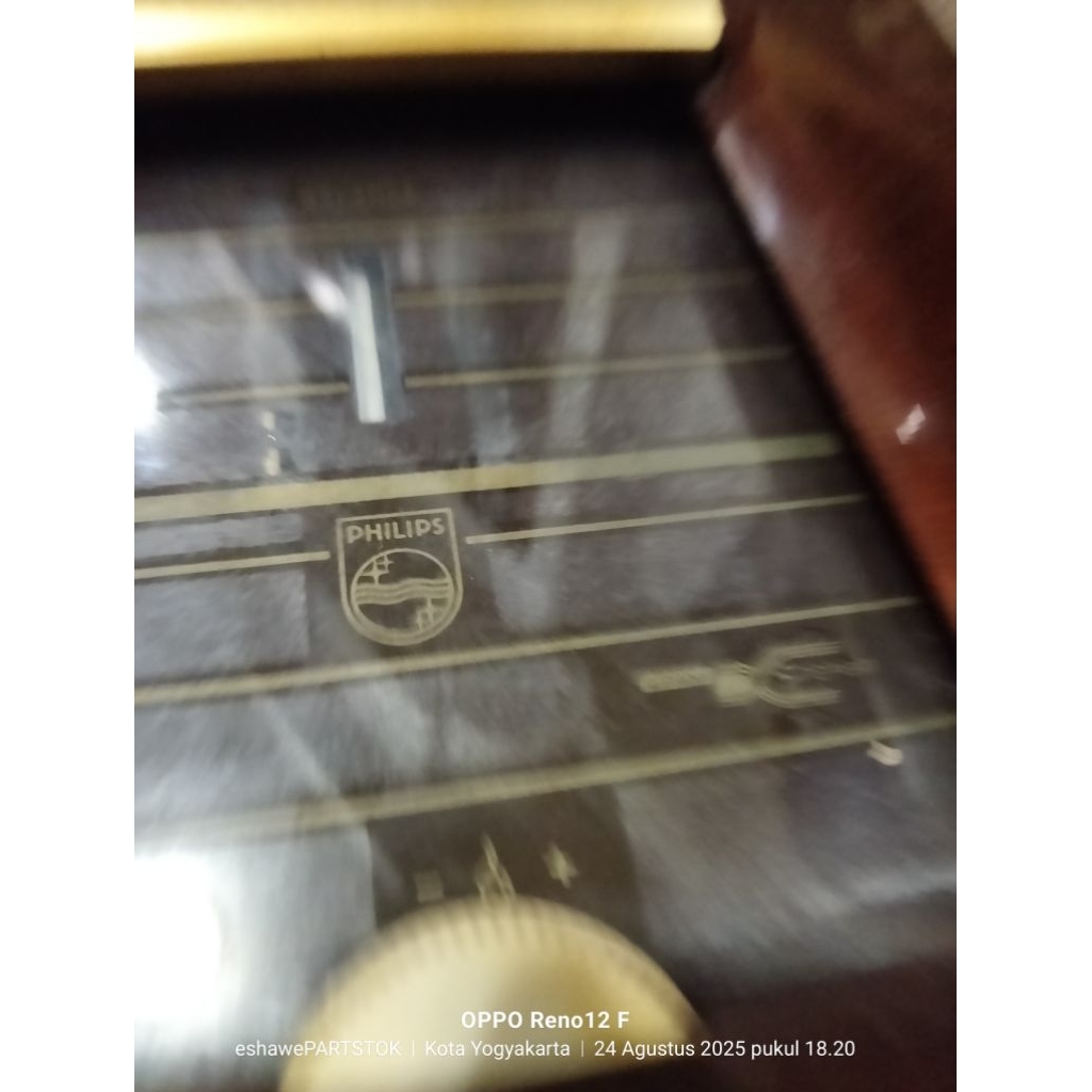 radio Phillips jadul mulus hidup notmal