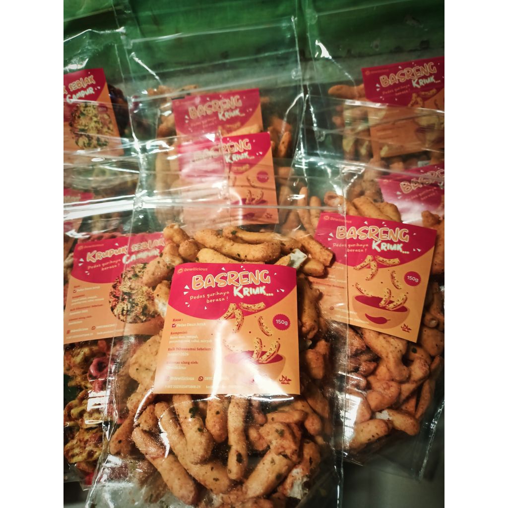 

Kerupuk Basreng Pedas Daun Jeruk 150g - Cemilan Hits Kekinian