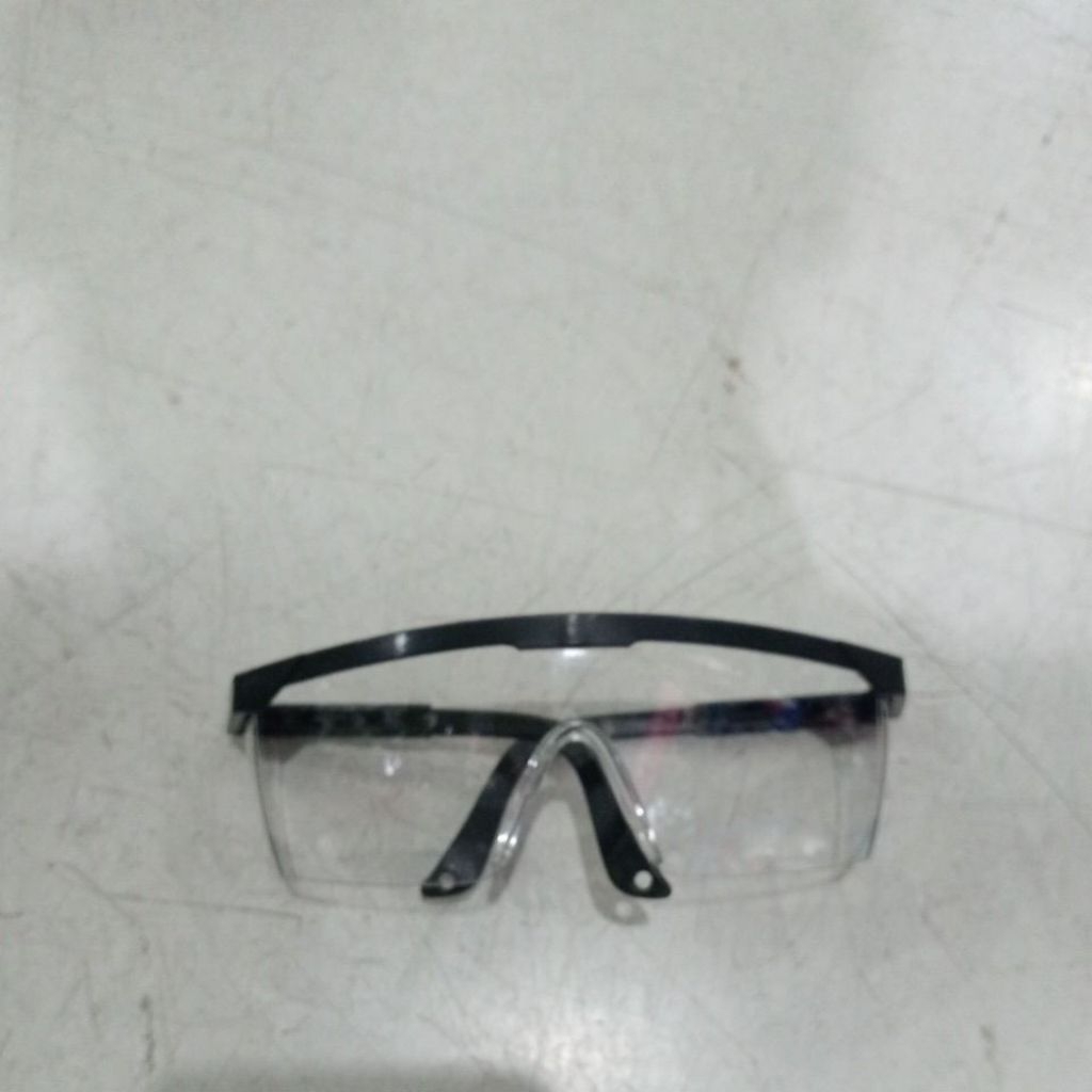 kaca mata safety clear