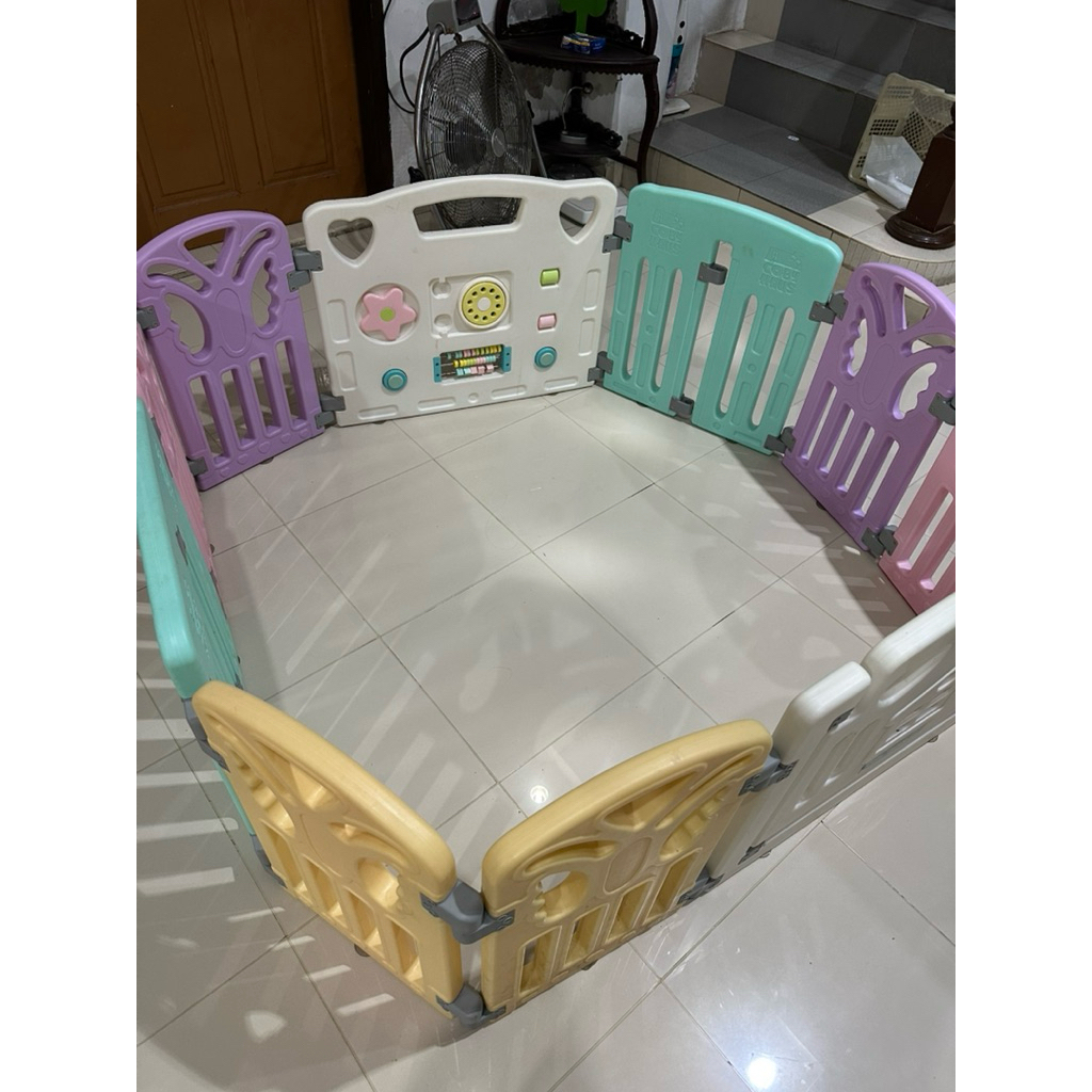 Coby Haus Fence Butterfly (PRELOVED)