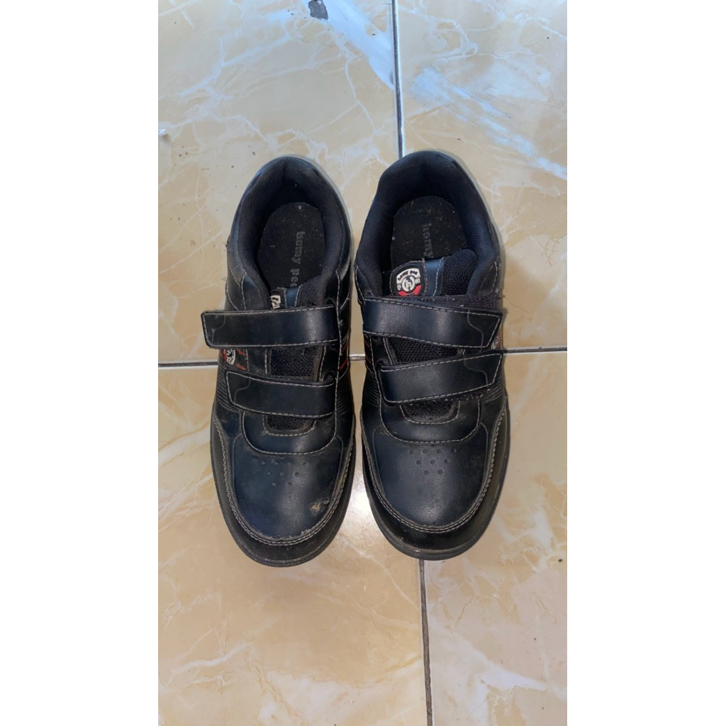 preloved sepatu homyped