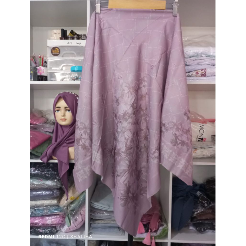 jilbab azara segi empat motif