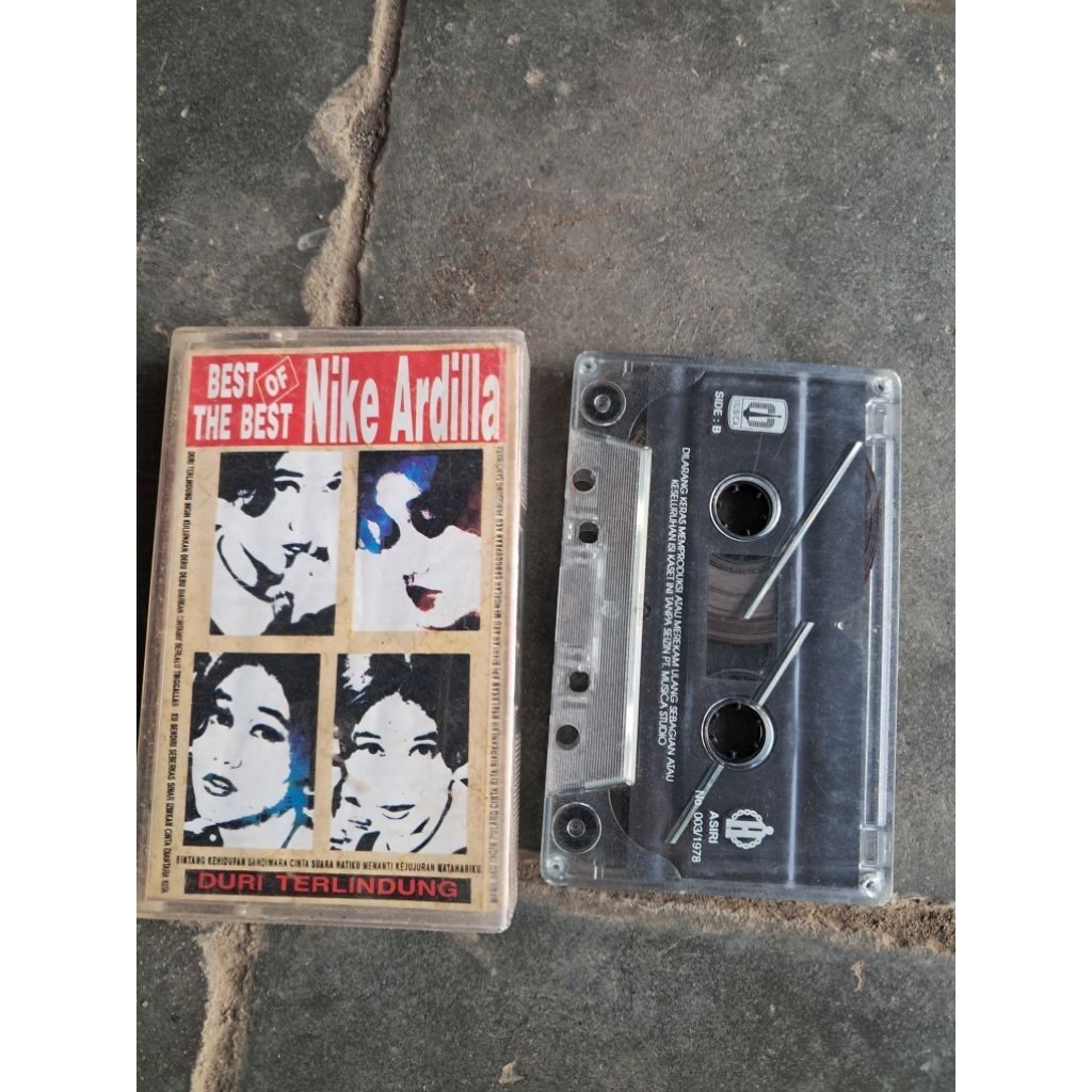 kaset Nike Ardilla Best of the Best nyala