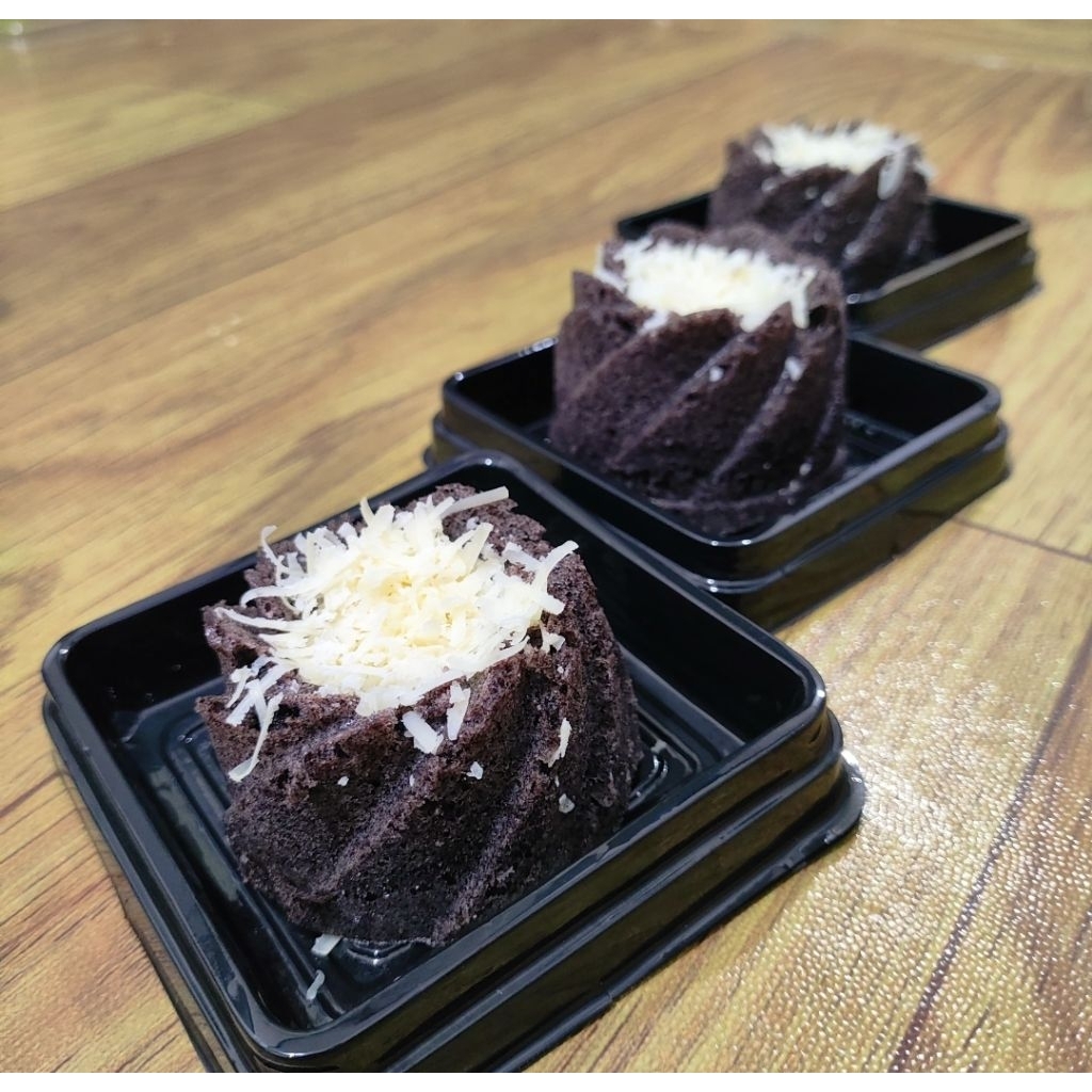 

Bolu Ketan Hitam Keju Lumer Mini