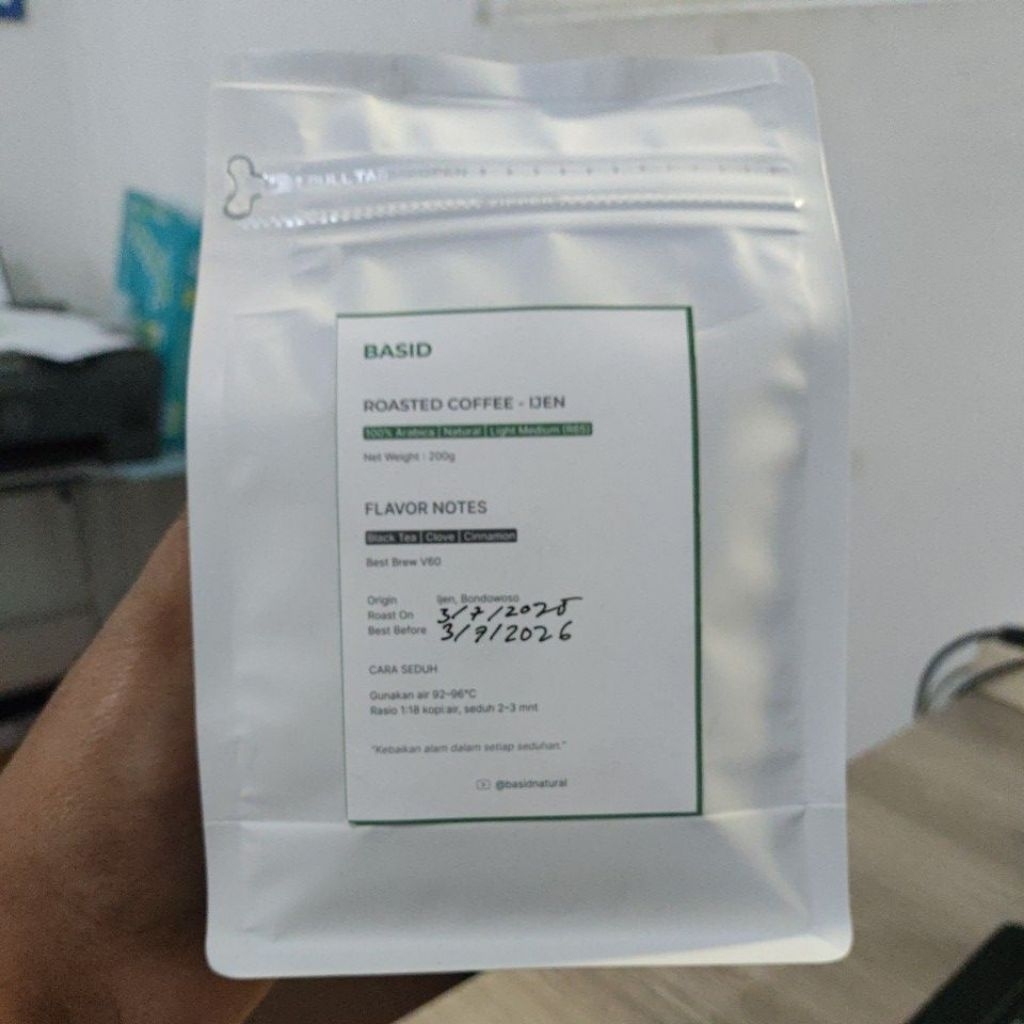 

BASID Ijen Signature – Kopi Arabika Roasted Bean Ijen | Spicy Black Tea | 200gr