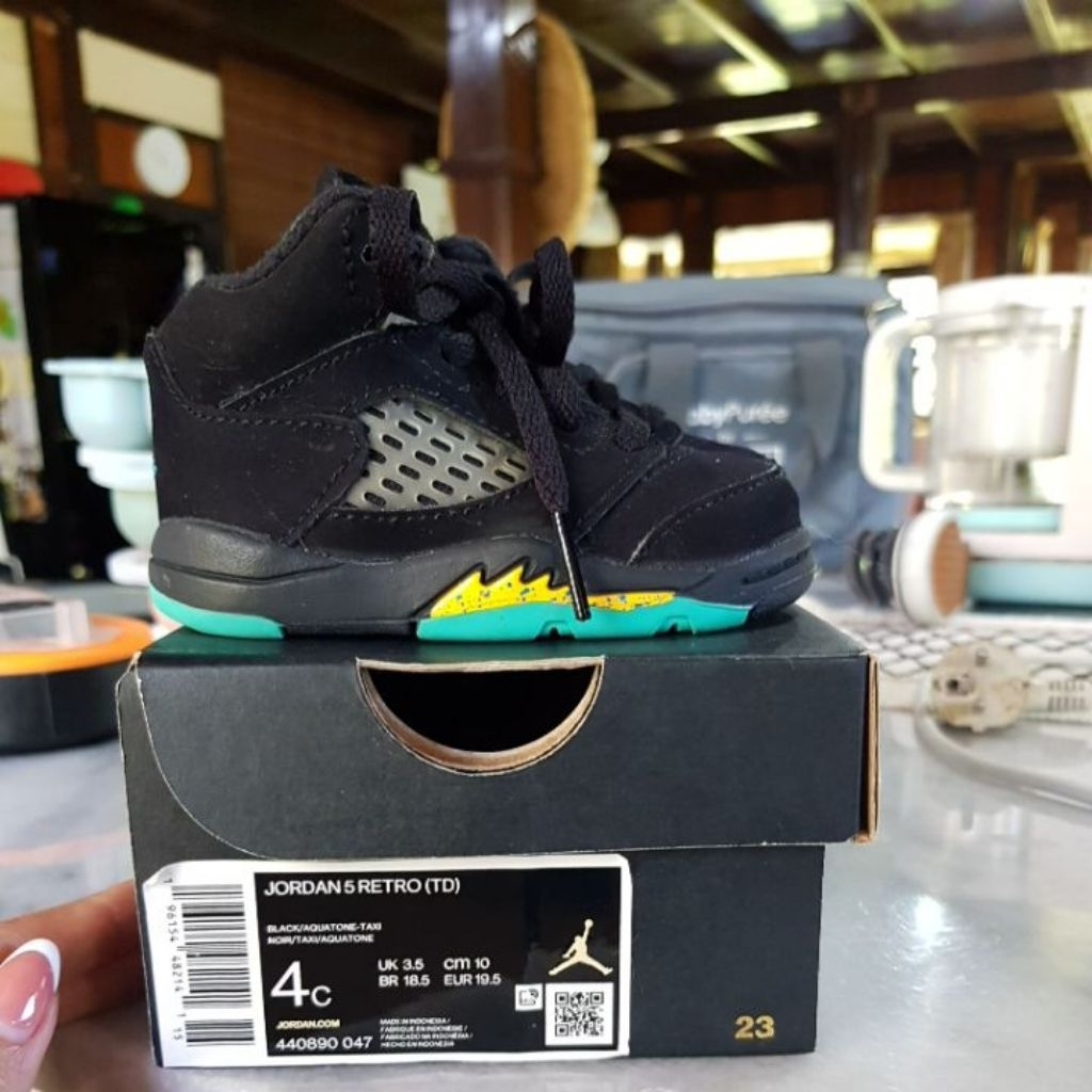 preloved sepatu  jordan 5 retro