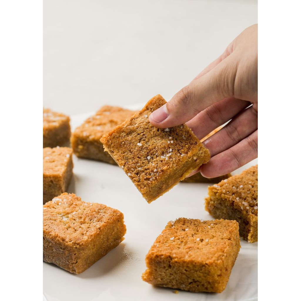 

Sea Salt Blondies