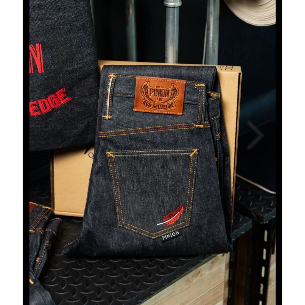 PINION DENIM Cardinal 17oz