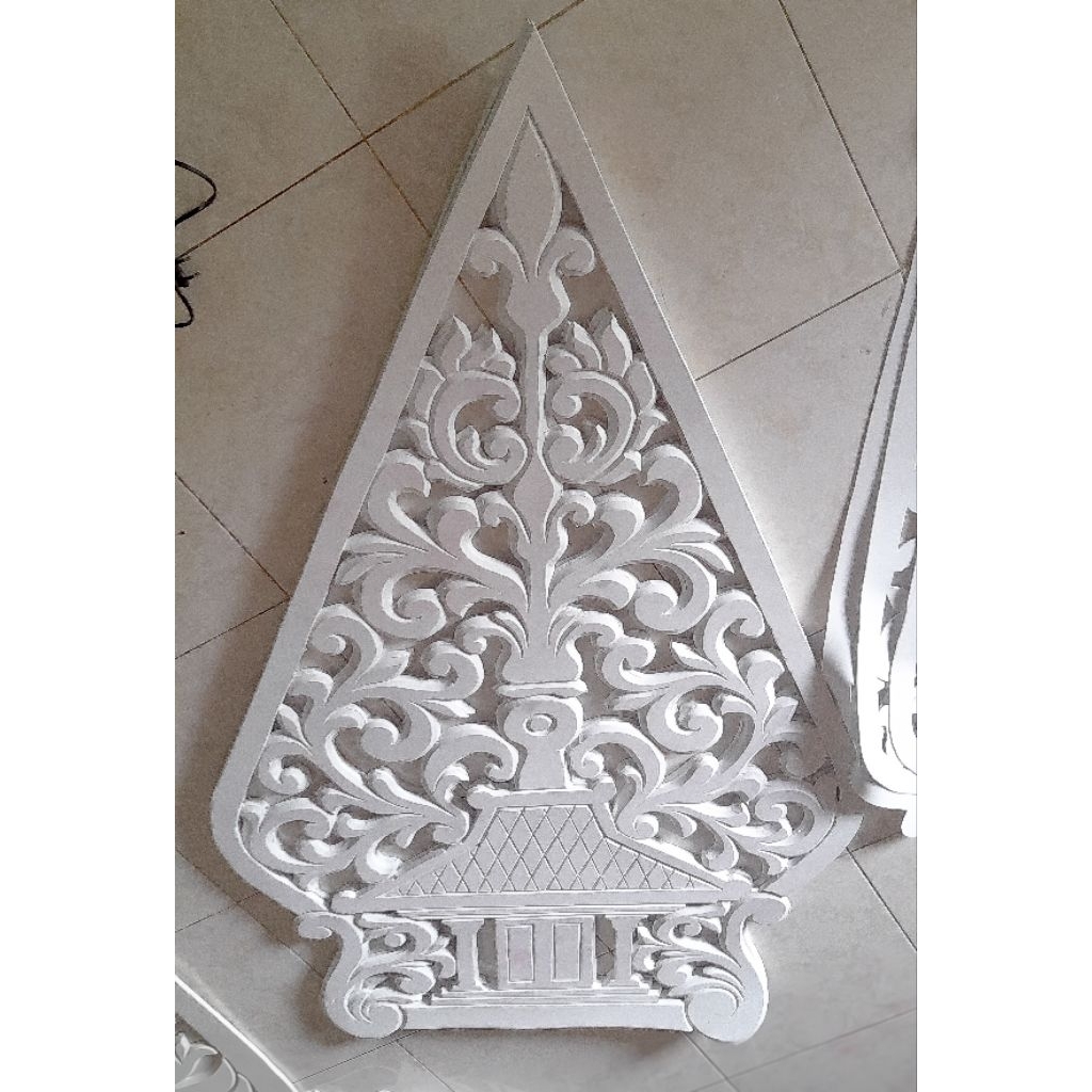 UKIR GUNUNGAN WAYANG SPON EVA ATAU SPON ATI