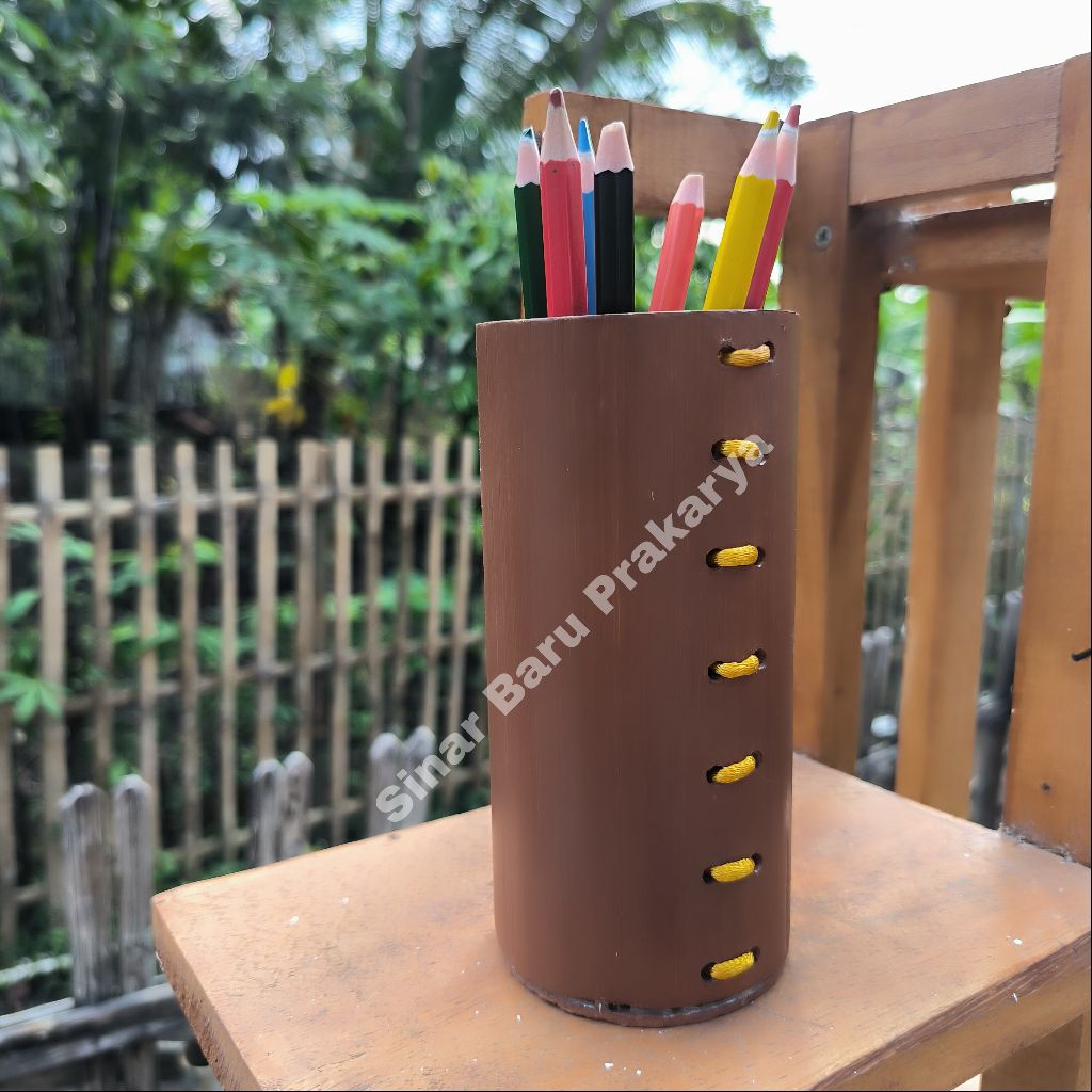

Tempat Pensil Pencil Pulpen Pen Holder Aestetic dari Bambu Motif K