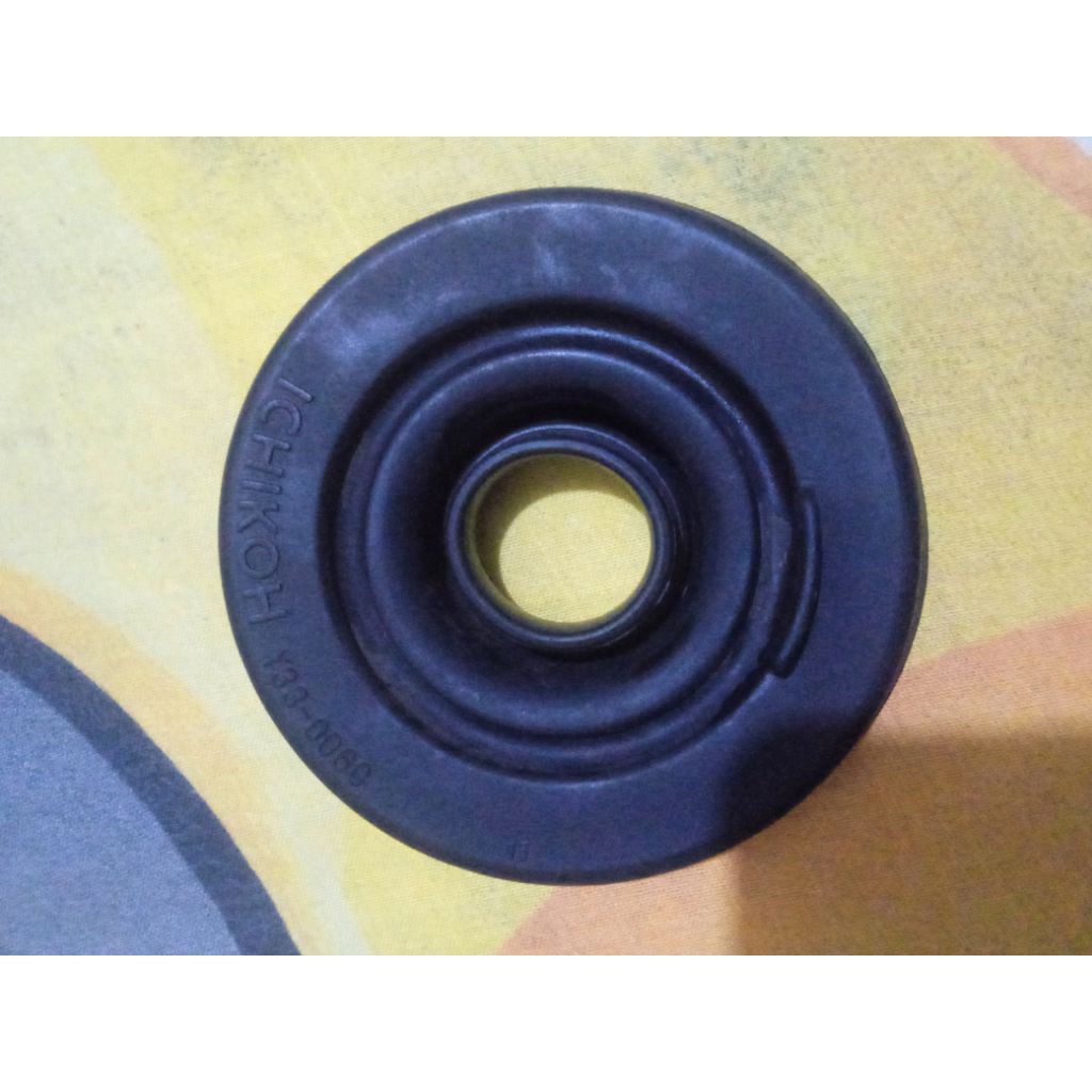 karet penutup bohlam lampu depan h4 hologen Daihatsu Gren mex