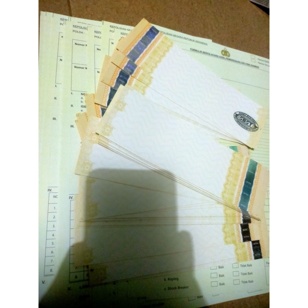 

1set sticker dan tatakan/kertas gesek motor mobil