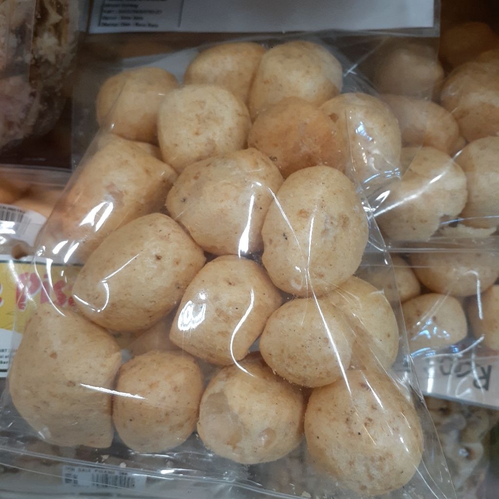 

KERUPUK TENGGIRI GURIH RENYAH