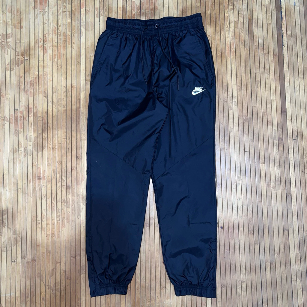 NIKE SWOOSH BLACK WOVEN SPORTWEAR STREETWEAR TRACK PANTS